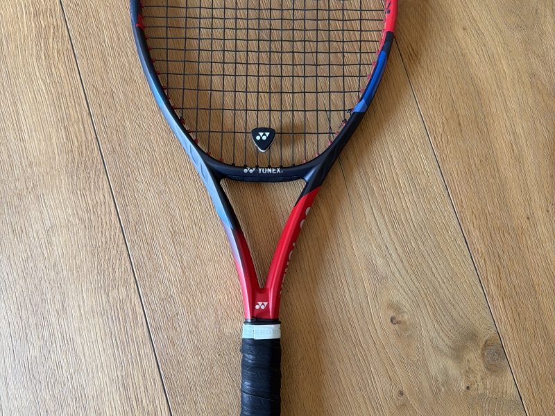 Yonex VCore 100L